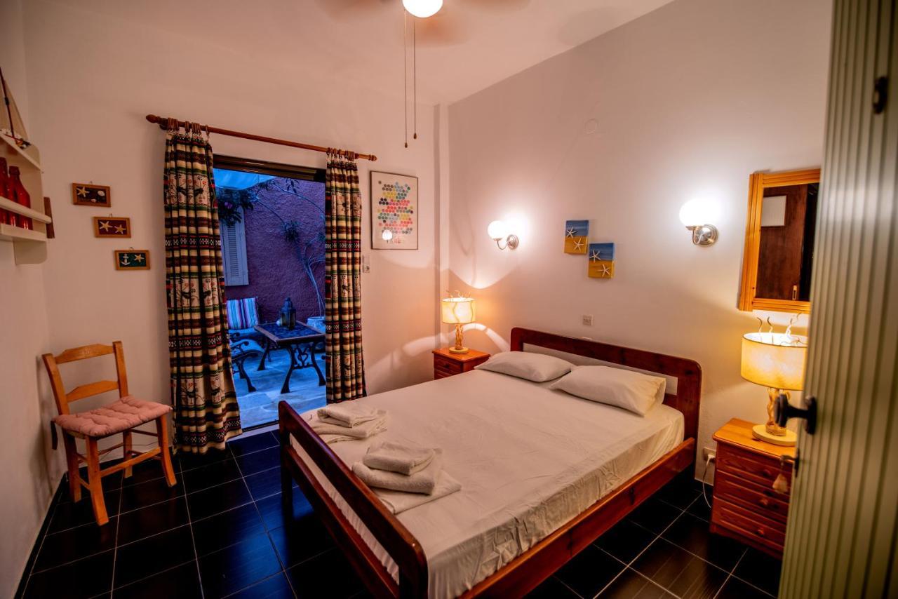 Stella Studios Poros Town Luaran gambar