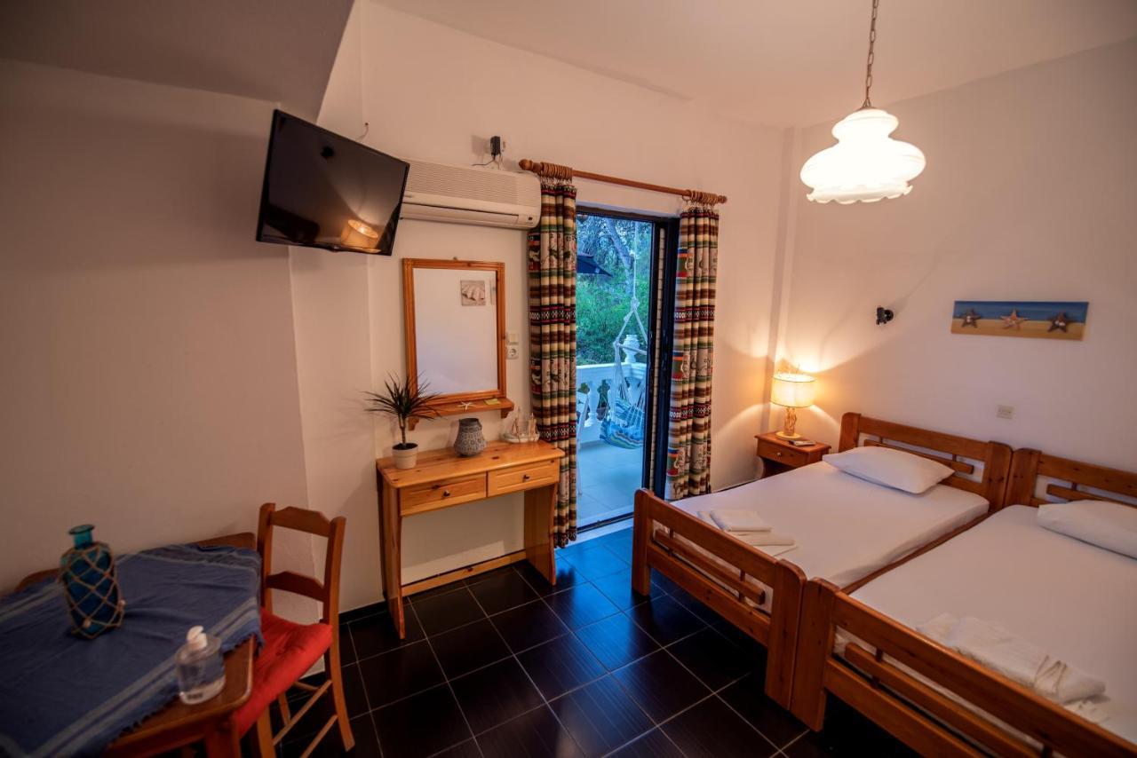 Stella Studios Poros Town Luaran gambar