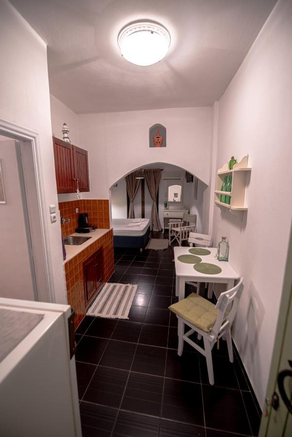 Stella Studios Poros Town Luaran gambar