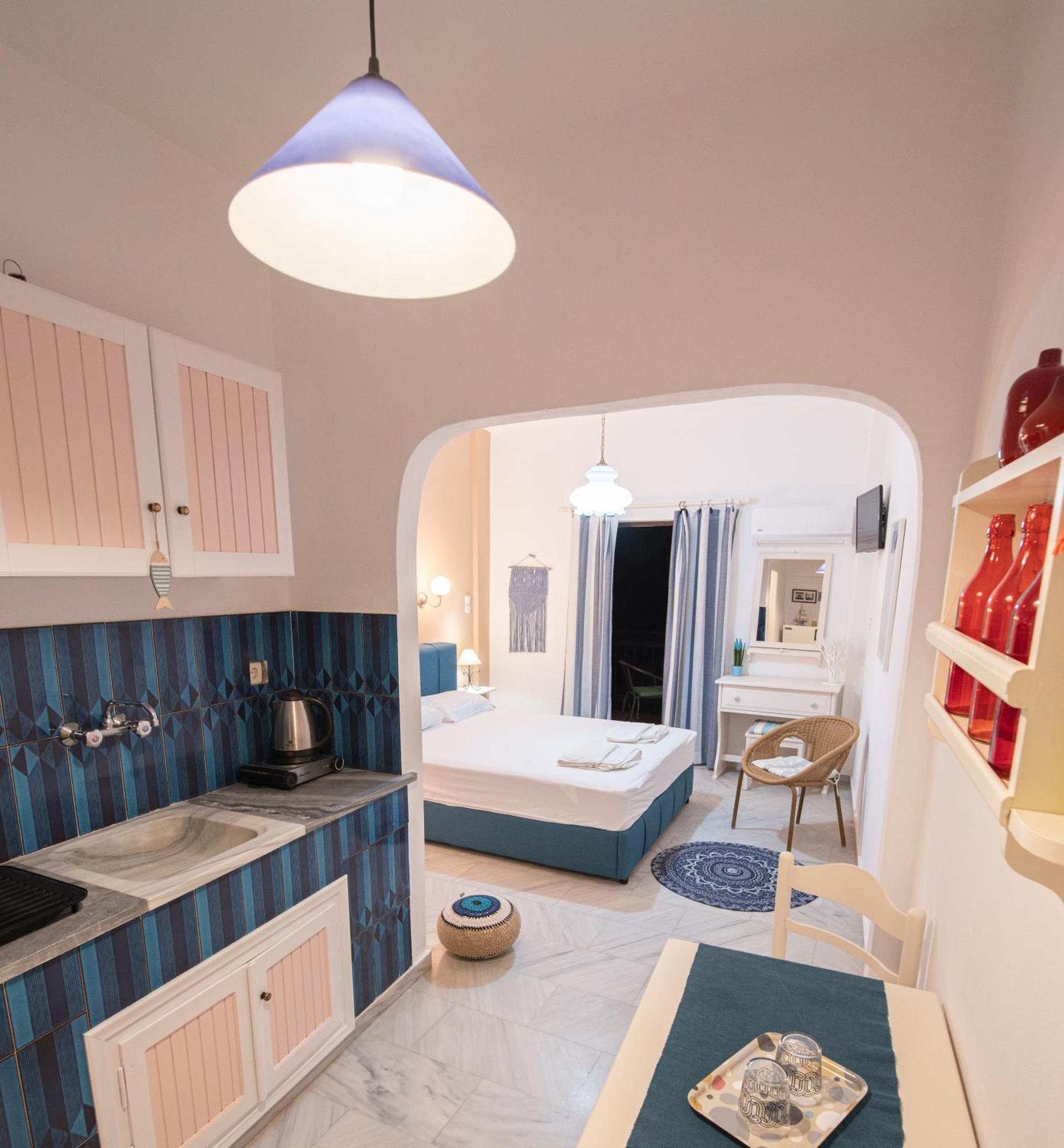 Stella Studios Poros Town Luaran gambar