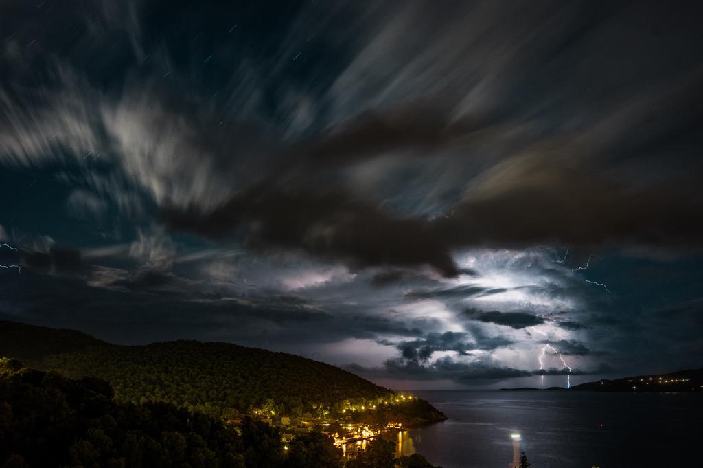 Stella Studios Poros Town Luaran gambar