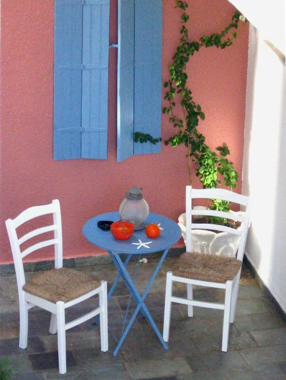 Stella Studios Poros Town Luaran gambar
